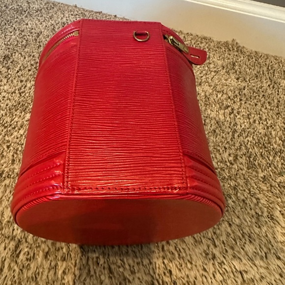 Louis Vuitton Red Epi Leather Cannes Bucket Bag with Top Handle - Picture 8 of 12
